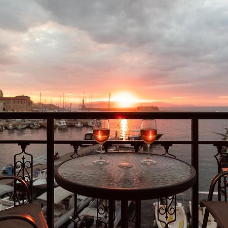 Destino Home Overlooking The Venetian Port Of Chania Chania  Exterior foto