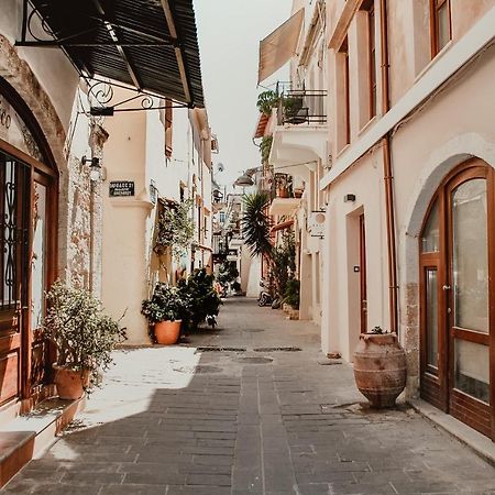 Destino Home Overlooking The Venetian Port Of Chania Chania  Exterior foto