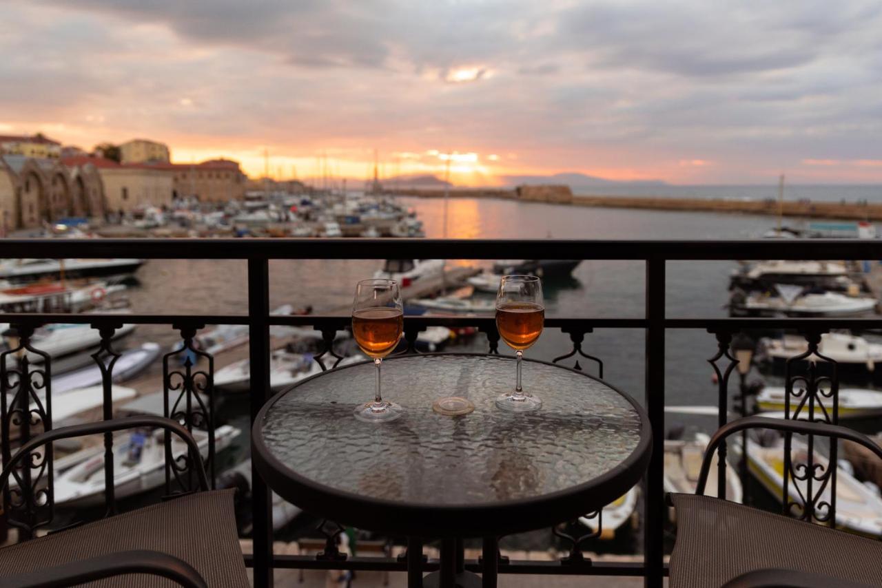 Destino Home Overlooking The Venetian Port Of Chania Chania  Exterior foto
